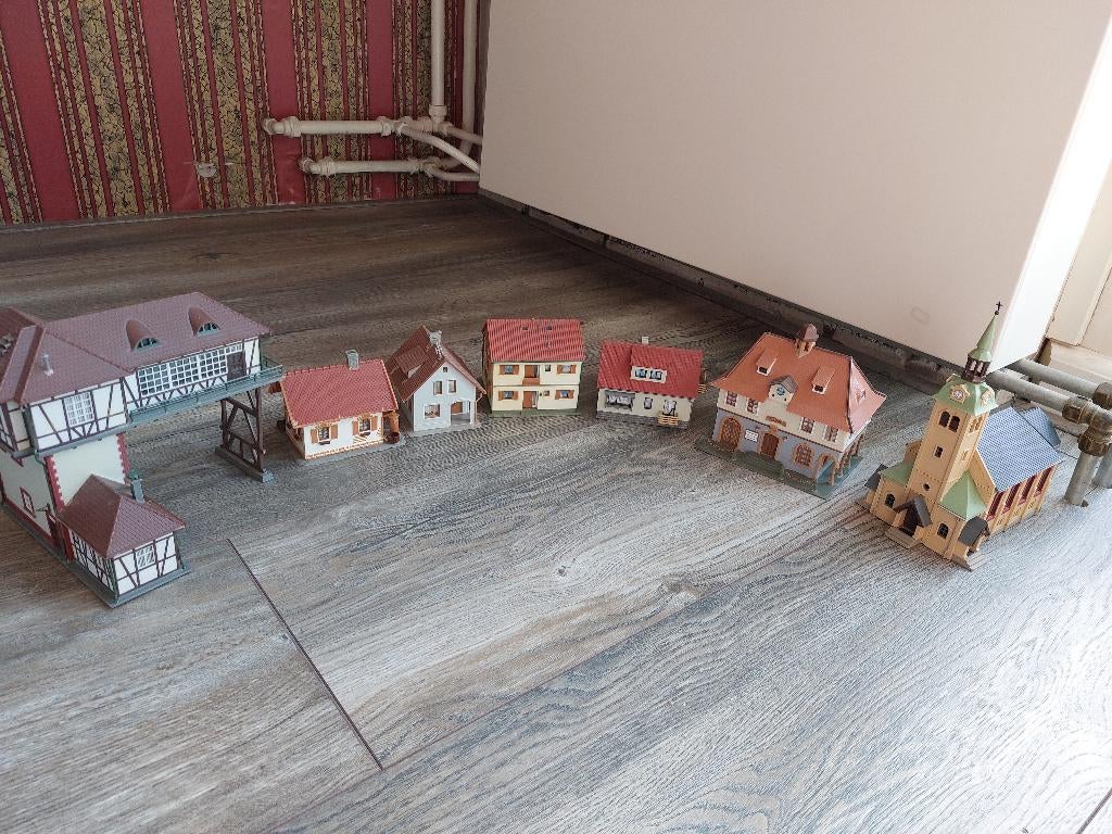 Huisjes voor spoorbaan HO, Hobby en Vrije tijd, Modeltreinen | H0, Gebruikt, Gelijkstroom of Wisselstroom, Brug, Tunnel of Gebouw