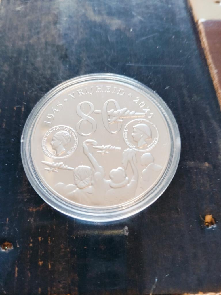 Zwaar verzilverde bevrijding van Nederland munt, Ophalen of Verzenden, Overige landen, 2 euro