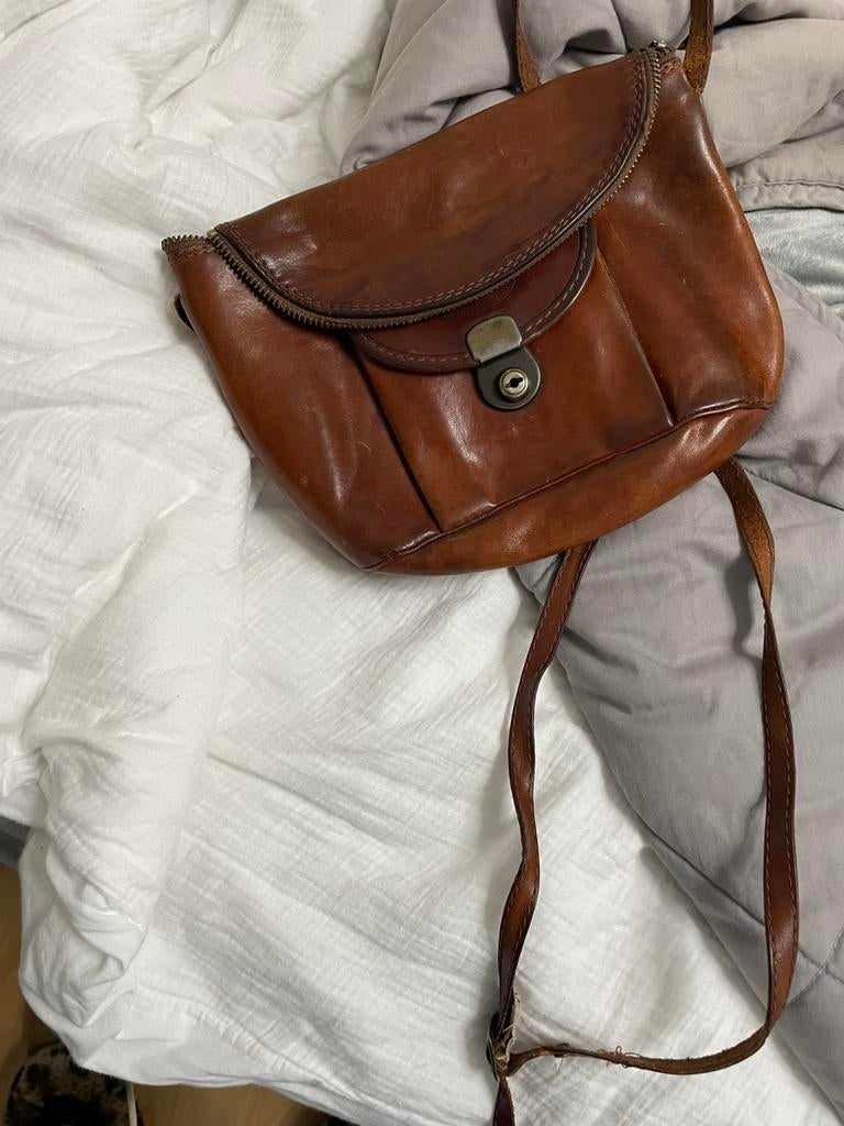 Leren tasje, Sieraden, Tassen en Uiterlijk, Tassen | Damestassen, Ophalen of Verzenden, Zo goed als nieuw, Bruin, Schoudertasje