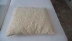 Schapenwollen kussen, Huis en Inrichting, Slaapkamer | Beddengoed, Ophalen of Verzenden, Zo goed als nieuw, Kussen, Overige kleuren