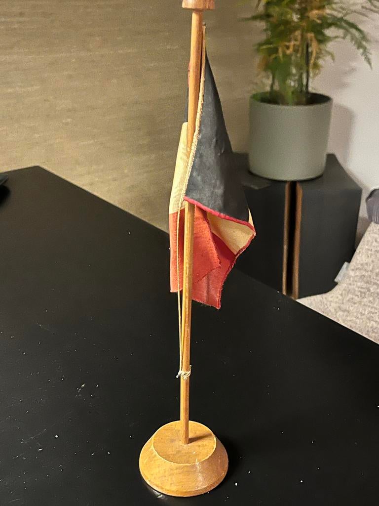 Belgische bevrijdingsvlag wo2, Ophalen of Verzenden, Overige gebieden