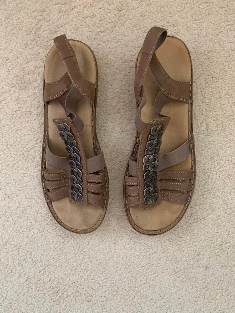Rieker sandalen maat 40. Bruin. 12,50 euro, Ophalen of Verzenden, Zo goed als nieuw, Bruin, Sandalen of Muiltjes