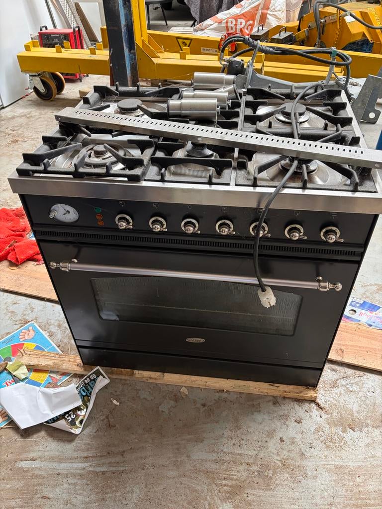 Vrijstaand Gas Kooktoestel met Oven - Zwart, Ophalen, Gebruikt, 60 cm of meer, Gas