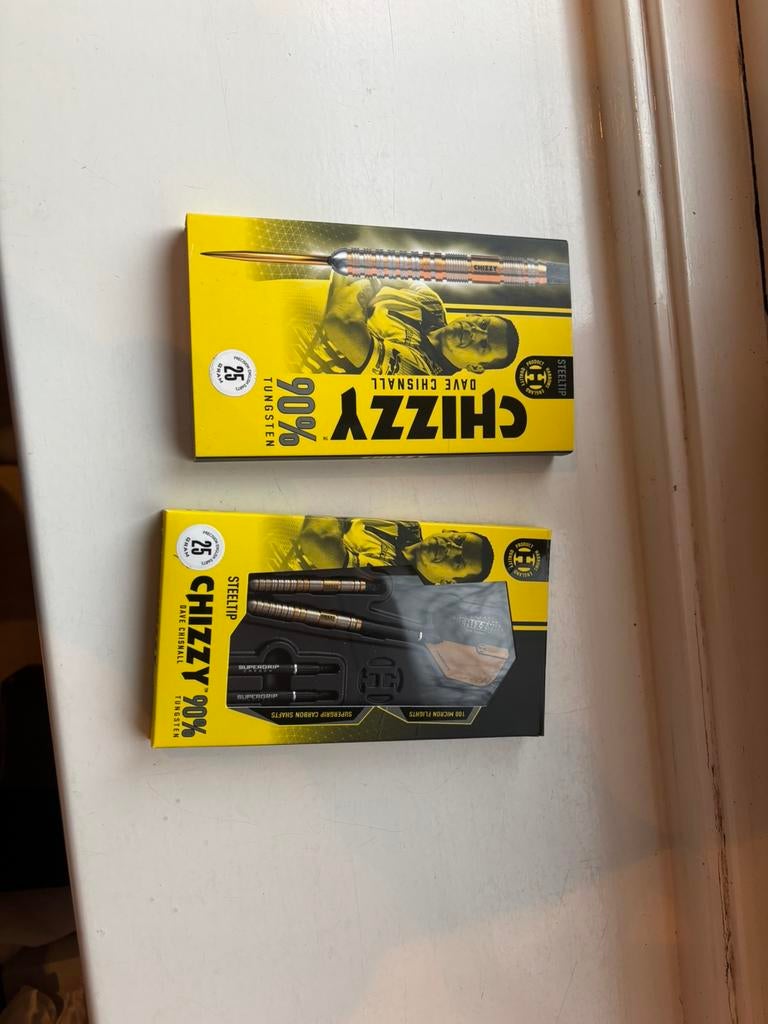 Harrows Dave Chisnall Gold 90% Tungsten, Sport en Fitness, Darts, Ophalen of Verzenden, Zo goed als nieuw, Pijlen