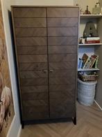 Kinderkledingkast met visgraat motief en gouden knoppen, Zo goed als nieuw, 150 tot 200 cm, Overige houtsoorten, 50 tot 100 cm