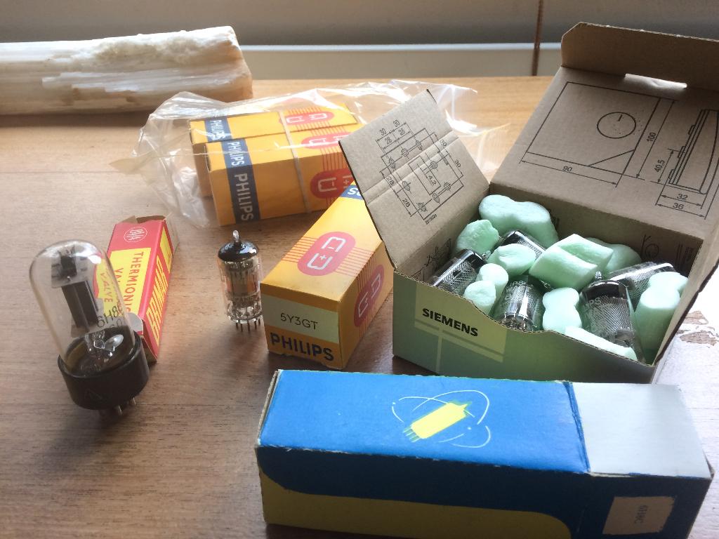 Buizen Tubes Valves buizenversterker v/a 10 – 250 p/st, Ophalen, Gebruikt, Drums of Percussie