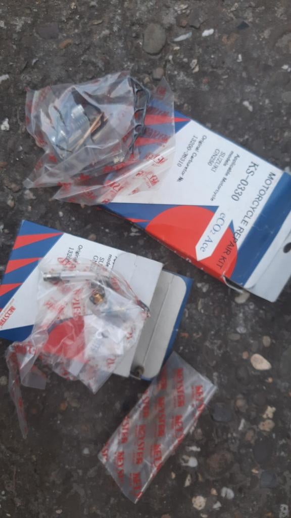 Carburateur onderdelen Suzuki GN250 13200-38310, Motoren, Ophalen of Verzenden