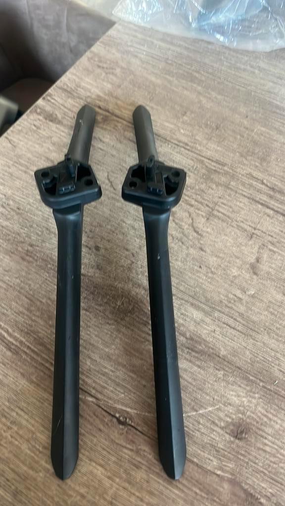 Voetjes Hisense led tv (55A60G), Audio, Tv en Foto, Televisie-accessoires, Zo goed als nieuw, Ophalen of Verzenden