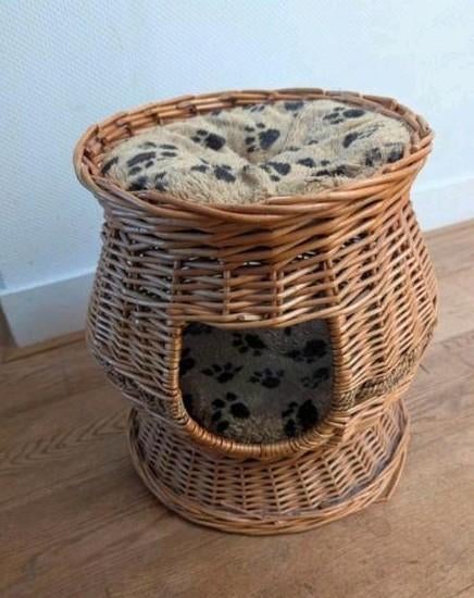 Kattenmand rotan met 2 kussens, Dieren en Toebehoren, Kattenmanden, Ophalen, Zo goed als nieuw, Riet