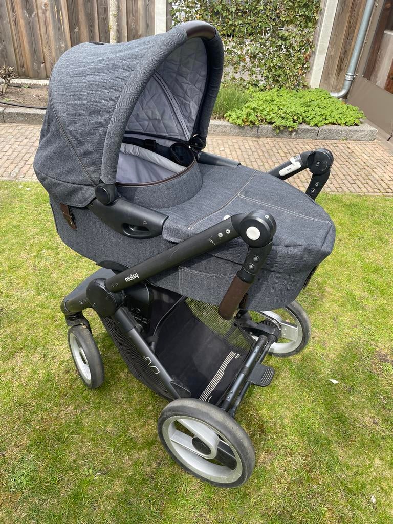 Mutsy Evo kinderwagen met peuterplankje en voetenzak, Ophalen, Gebruikt, Combiwagen, Met reiswieg