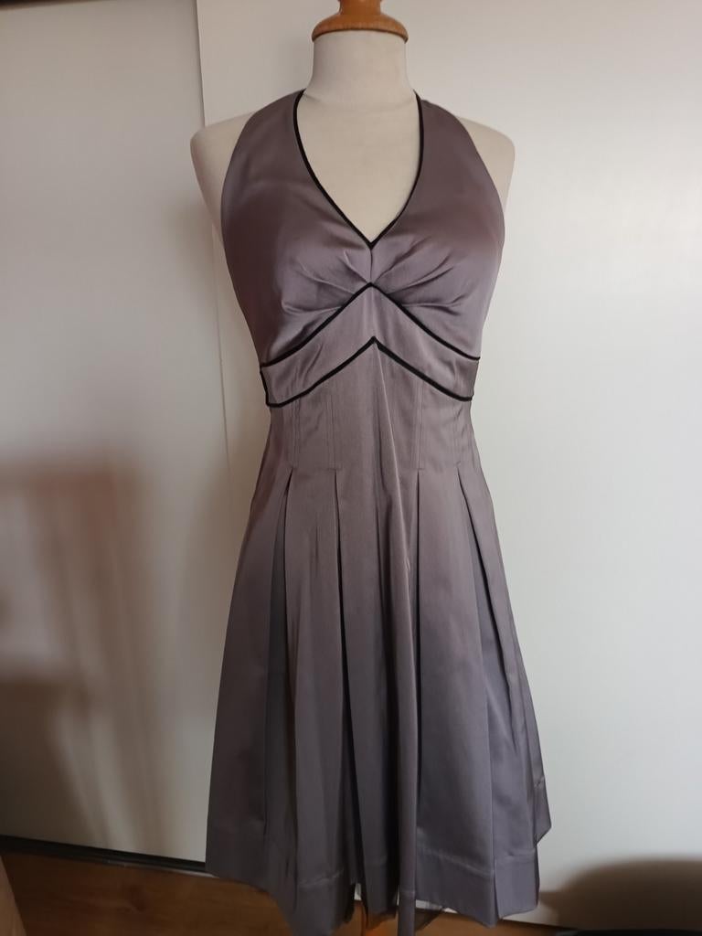 Prachtige champagne taupkleurige jurk halter jurk, Beige, Cocktailjurk, Ophalen of Verzenden, Zo goed als nieuw