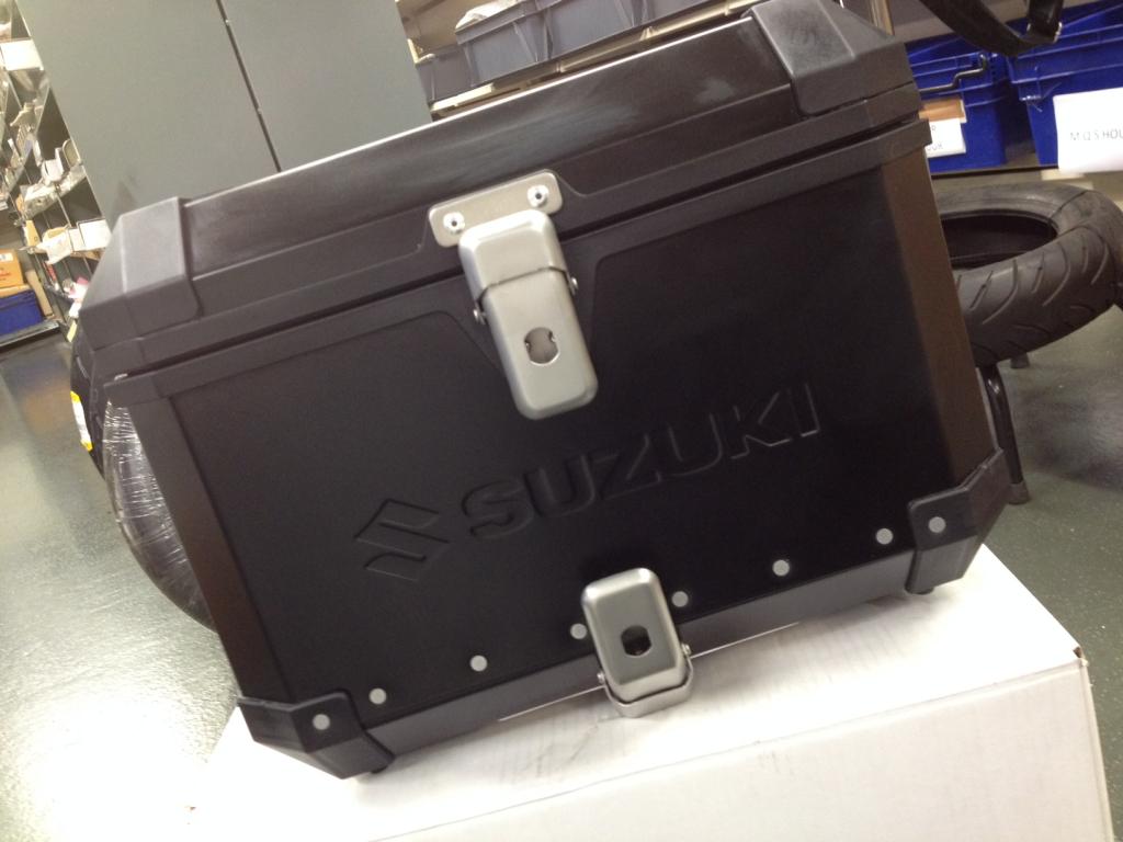 Suzuki Topkoffer Aluminium (38 Liter) V-Strom DL 650 / XT, Motoren, Suzuki Nederland (B.V. Nimag), Ophalen of Verzenden, Lange Dreef 12, 4131 NH Vianen