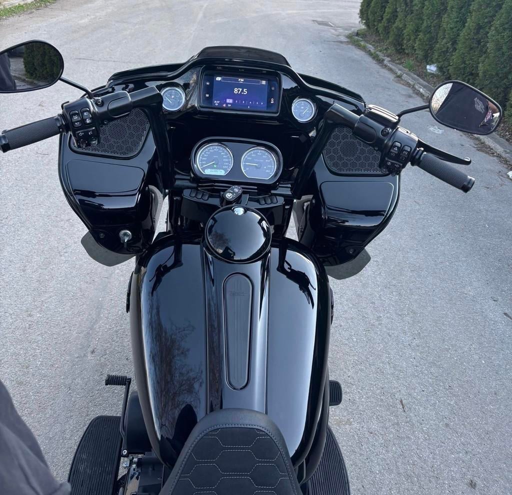 Harley Davidson FLTRT Road Glide 3 trike CUSTOM BLACK EDITIO, Motoren, Motoren | Harley-Davidson, Traction Control, Bedrijf, Meer dan 35 kW