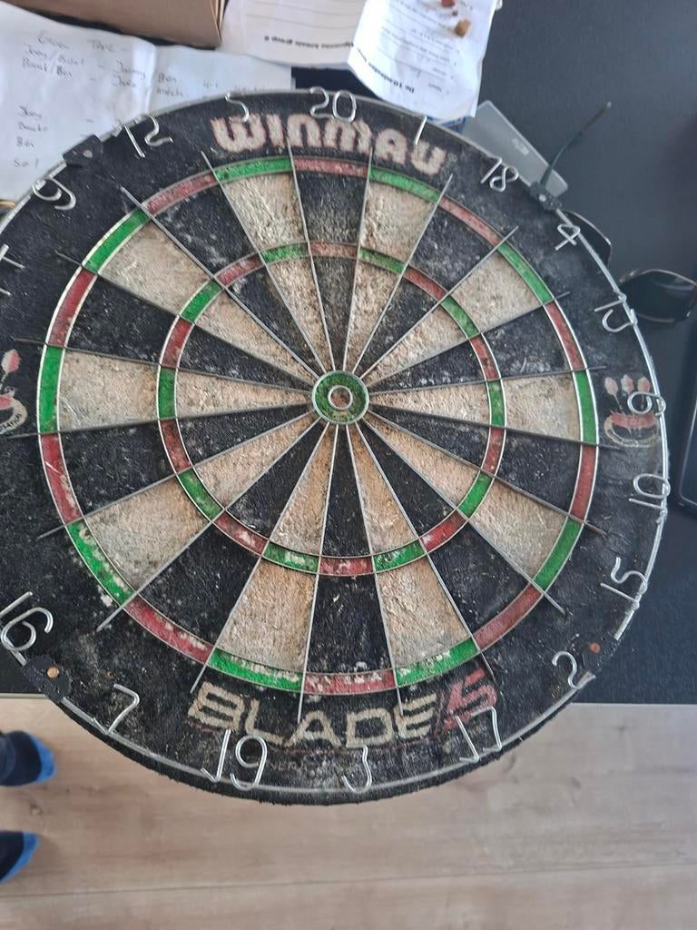 Winmau Blade 4 Dartbord - Buitendartbord, Sport en Fitness, Darts, Ophalen, Gebruikt, Dartbord