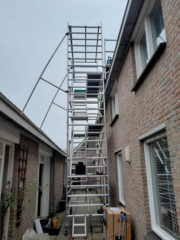 Trappensteiger als nieuw- slechts enkele keren gebruikt, Doe-het-zelf en Verbouw, Steigers, Ophalen, Zo goed als nieuw, Gevelsteiger