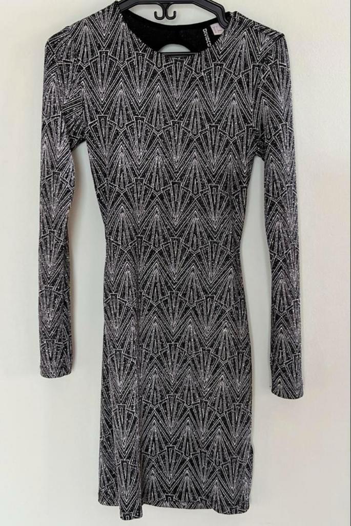 Prachtige zilveren jurk XS - Zo goed als nieuw, Kleding | Dames, Jurken, Zo goed als nieuw, Maat 34 (XS) of kleiner, Overige kleuren