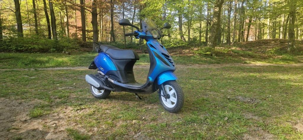 Piaggio zip 125cc BROM!, Fietsen en Brommers, Ophalen, Zo goed als nieuw, Tweetakt, Zip