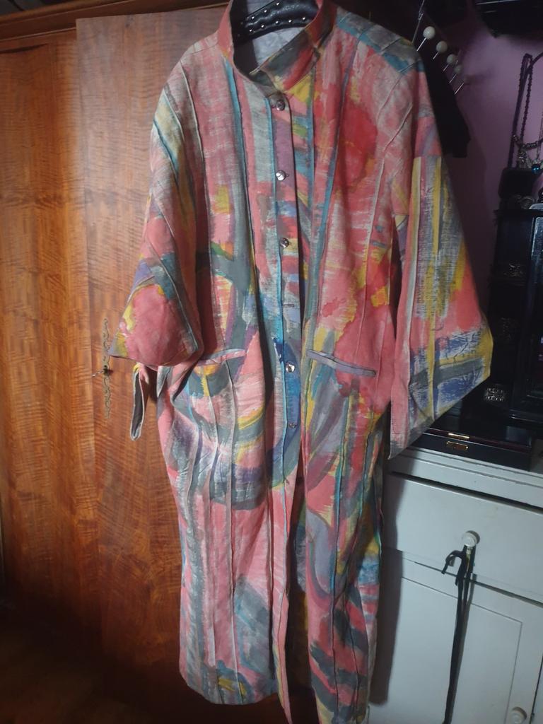 Linnen artistieke jas 50/52 met vleermuis mouwen., Kleding | Dames, Grote Maten, Ophalen of Verzenden, Zo goed als nieuw, Rood