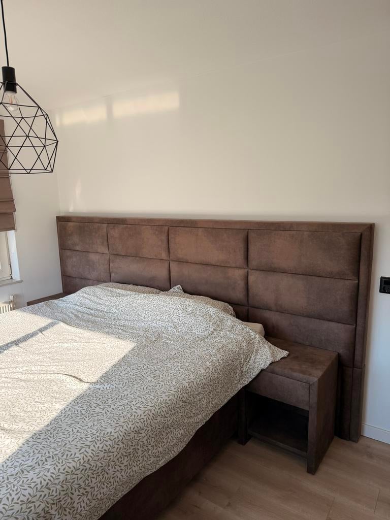 Haco boxspring bed 180x200cm XL hoofdbord en 2x nachtkastje, Ophalen, Bruin, Tweepersoons, Zo goed als nieuw