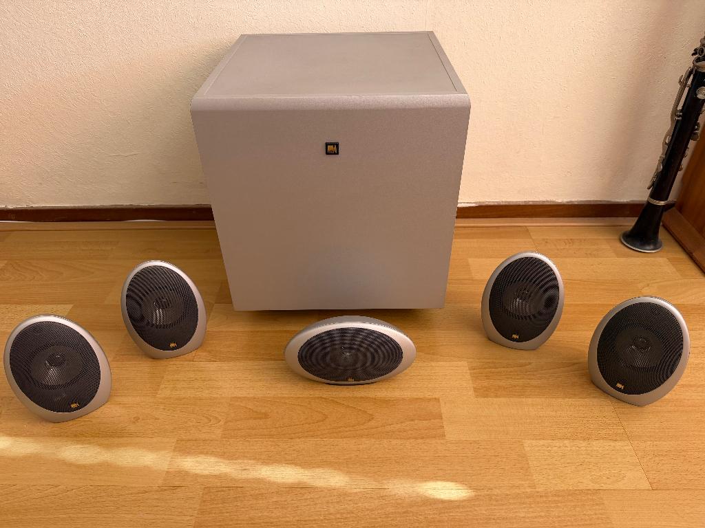 KEF luidspeakers set incl woofer, Zo goed als nieuw, 60 tot 120 watt, Complete surroundset, Ophalen