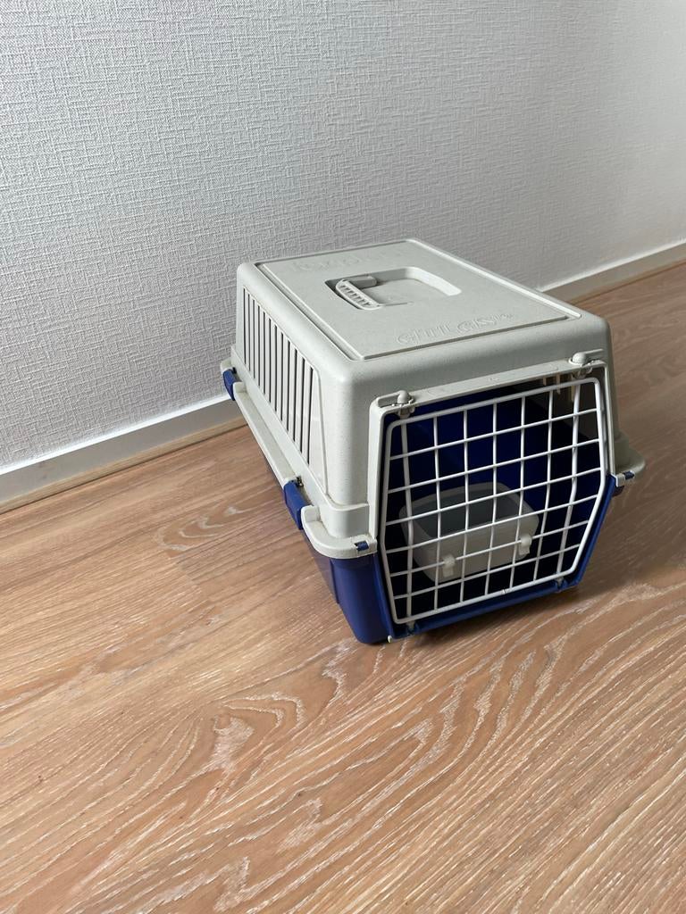 Reismand  grijs  met blauwe kleur, merk Ferplast  Atlas 10, Ophalen