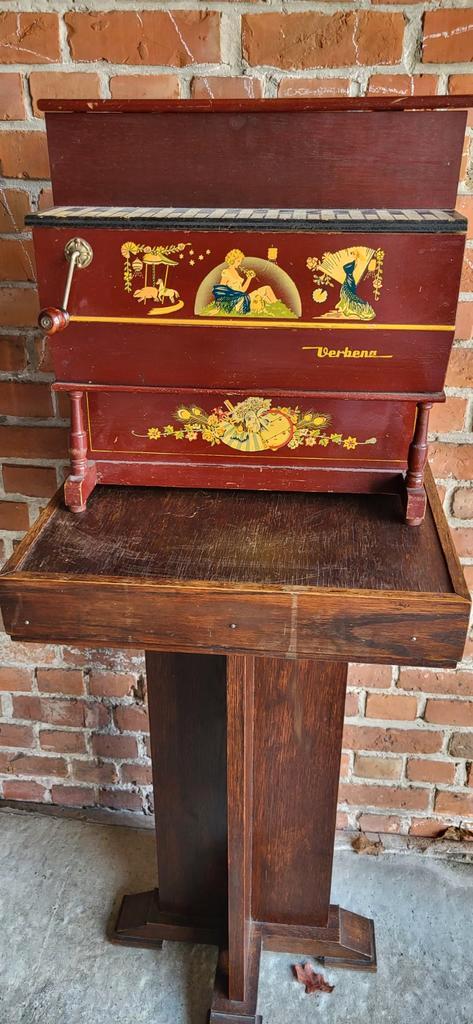 Oude Reig Draaiorgel uit de jaren '50/'60 op Art Deco tafel, Muziek en Instrumenten, Draaiorgels, Gebruikt, Ophalen