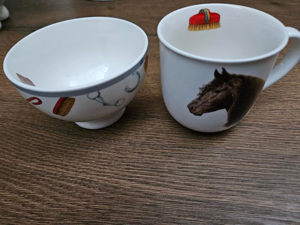 Mok en kom met paardenprint Francien, Keramiek, Ophalen of Verzenden, Zo goed als nieuw, Overige stijlen