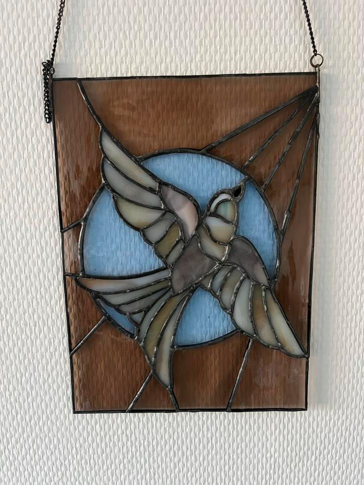 Glas-in-lood raamhanger met vogelmotief, Antiek en Kunst, Antiek | Glas en Kristal, Ophalen