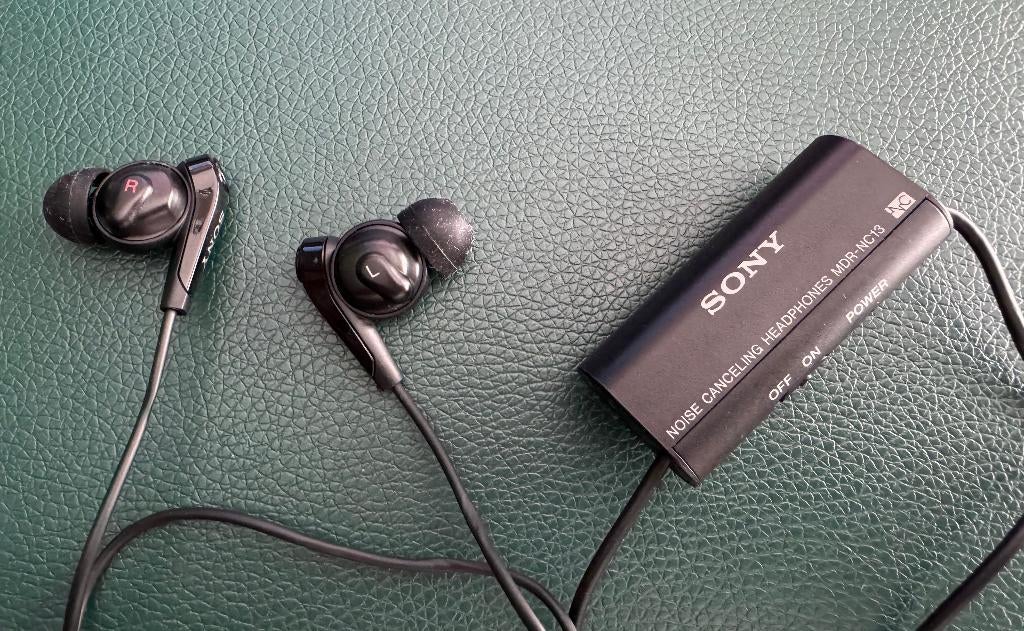 Sony in-ear vintage koptelefoons, Audio, Tv en Foto, Koptelefoons, Ophalen of Verzenden, Zo goed als nieuw, Sony