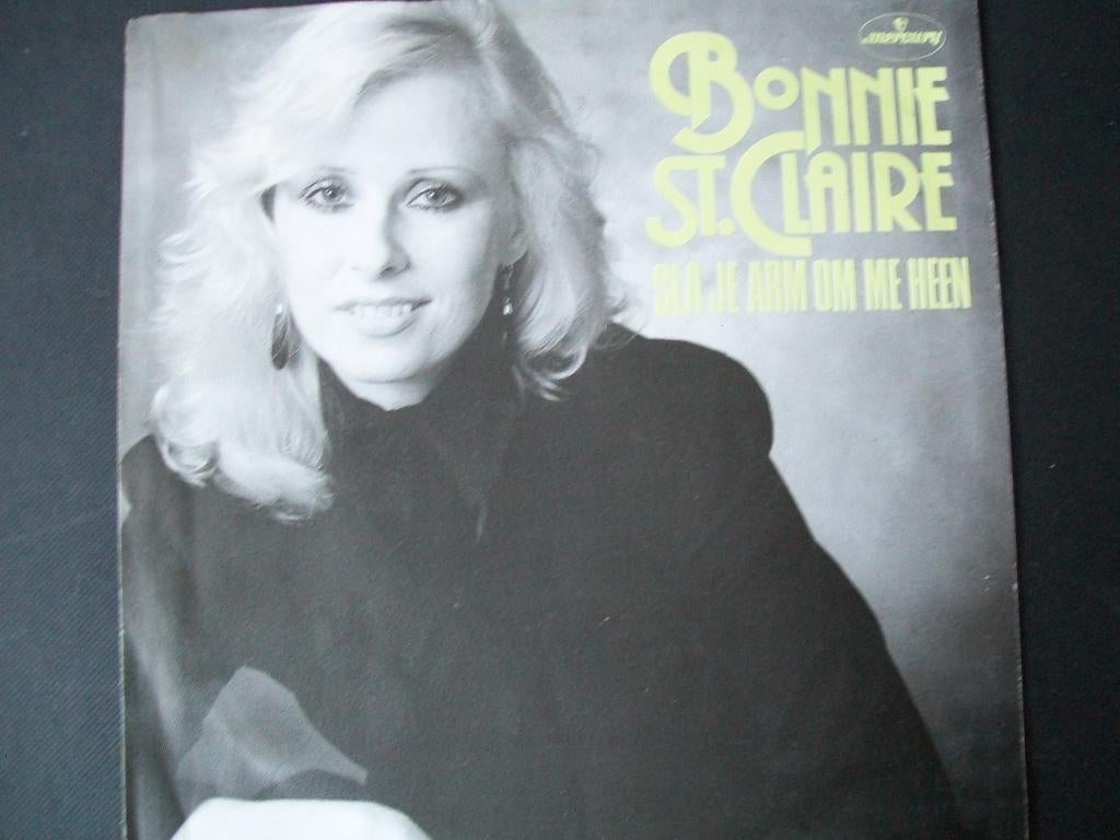 BONNIE ST. CLAIRE met Sla Je Arm Om Mij Heen 1983 z.g.a.n., Verzenden, 7 inch, Zo goed als nieuw, Inclusief binnenhoes