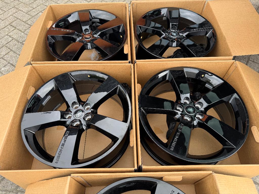 5x nieuw Origineel 22 inch 2025 Land Rover Defender velgen, Ophalen, Nieuw, Overige maten, Band(en)