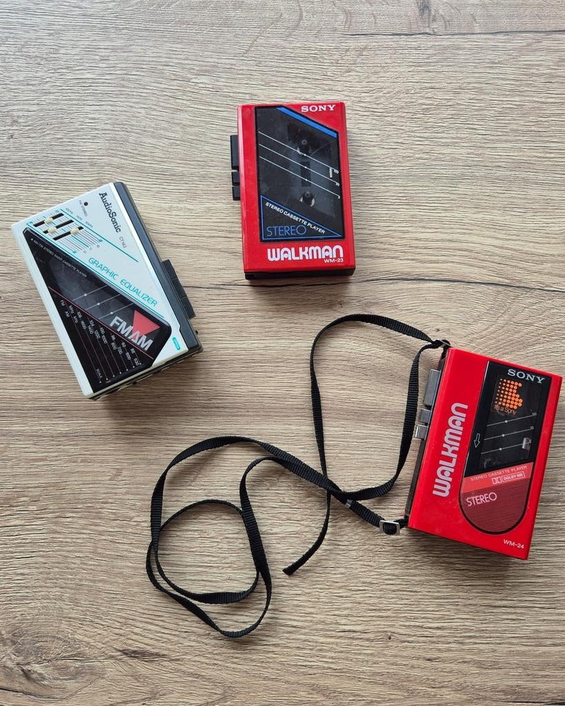 Vintage Walkmans: Sony WM-23, Sony WM-24 en AudioSonic CT-M3, Audio, Tv en Foto, Walkmans, Discmans en Minidiscspelers, Ophalen of Verzenden