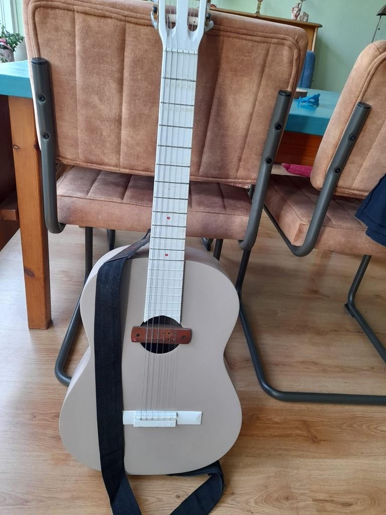 Mooie akoestische gitaar, ook versterkt te gebruiken, Muziek en Instrumenten, Snaarinstrumenten | Gitaren | Akoestisch, Ophalen