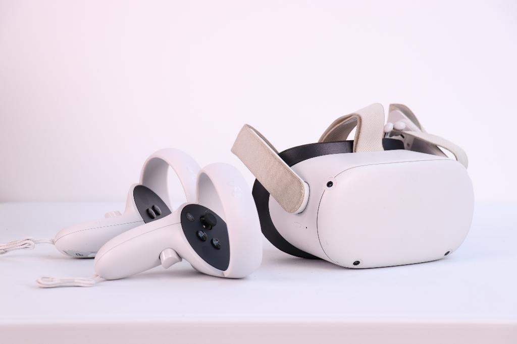 META Quest 2, Spelcomputers en Games, Virtual Reality, Ophalen of Verzenden, Gebruikt, VR-bril, Overige platformen