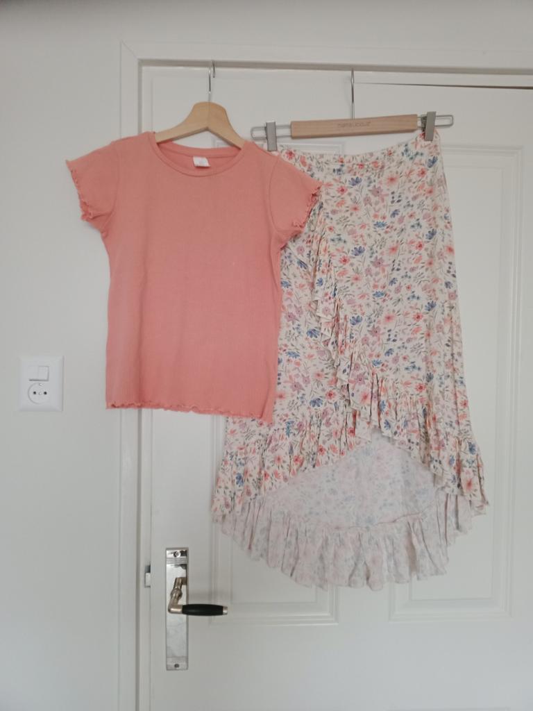 Zomerse set: HEMA shirt en bloemenrok, Ophalen of Verzenden, Gebruikt, HEMA, Meisje