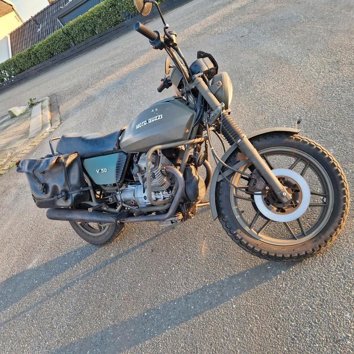 Moto Guzzi V50 NATO, Motoren, Motoren | Moto Guzzi, Particulier, Toermotor, 12 t/m 35 kW, 2 cilinders, Cardan-aandrijving, Ophalen