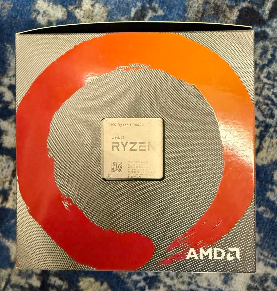AMD Ryzen 5 3600X processor met Wraith Spire koeler, Ophalen of Verzenden, Zo goed als nieuw, 6-core, 4 Ghz of meer