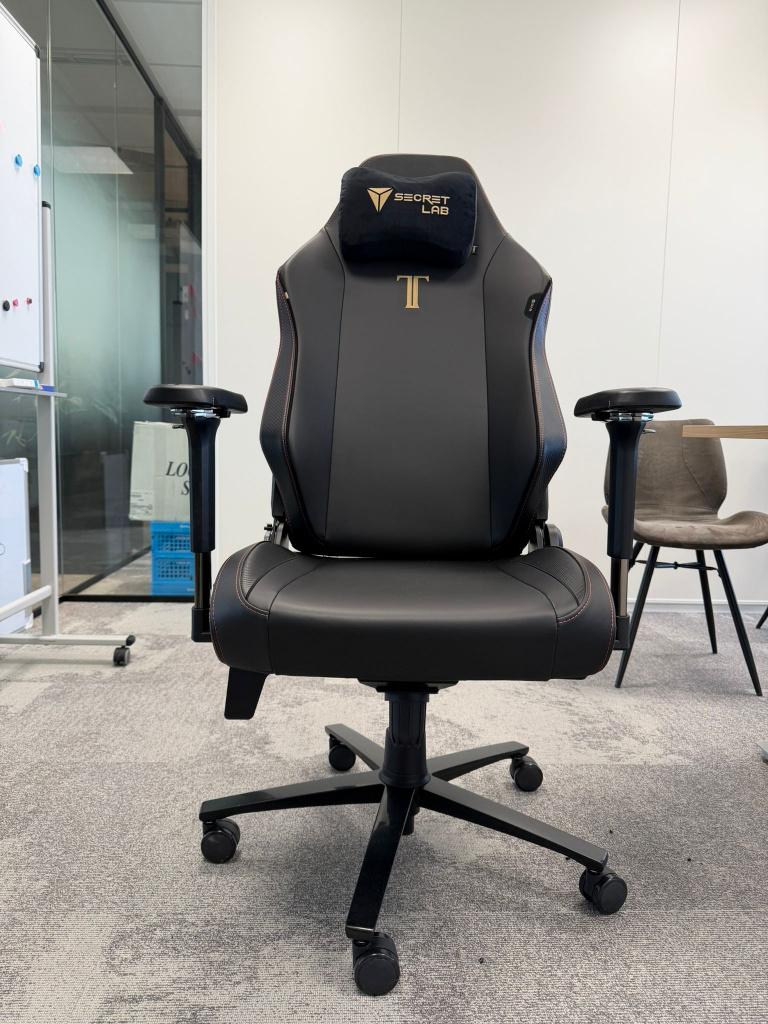 Secret Lab Titan Evo gaming z.g.a.n., Ophalen, Gaming bureaustoel, Zwart, Zo goed als nieuw