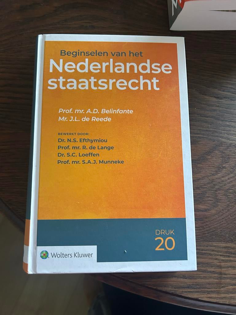 Beginselen van het Nederlandse Staatsrecht -20e druk, Ophalen of Verzenden, Gamma, Gelezen, WO