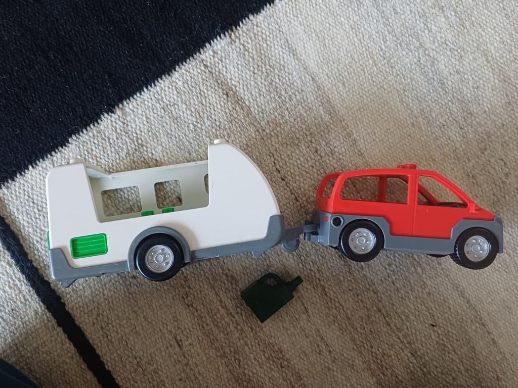 Duplo auto met caravan + jerrycan, Ophalen of Verzenden, Gebruikt, Complete set, Duplo