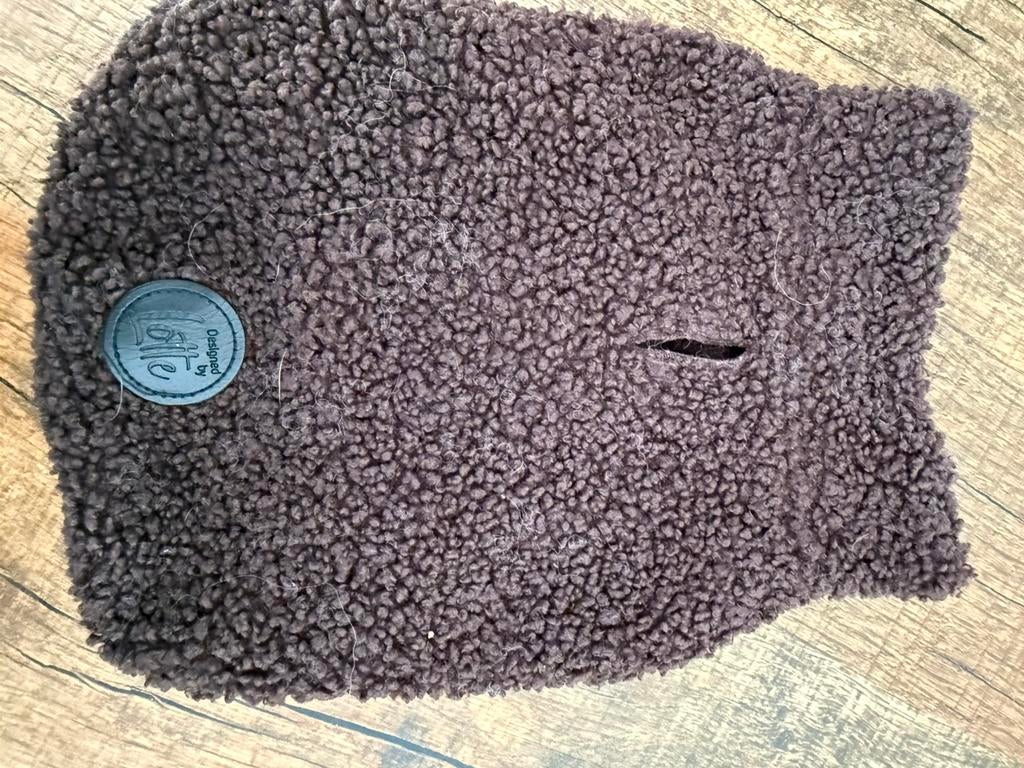 Designed by lotte trui, Dieren en Toebehoren, Ophalen, Zo goed als nieuw, Hondenjas