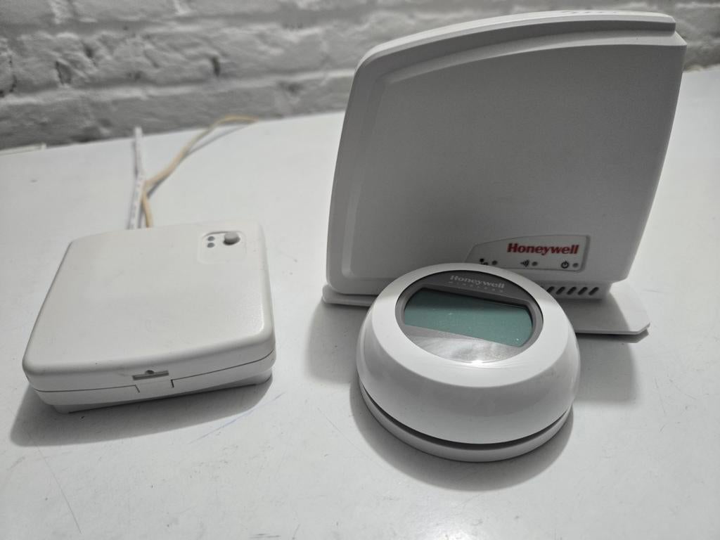 Honeywell wireless thermostaat T87RF2025 kompleet, Ophalen of Verzenden, Slimme thermostaat, Gebruikt