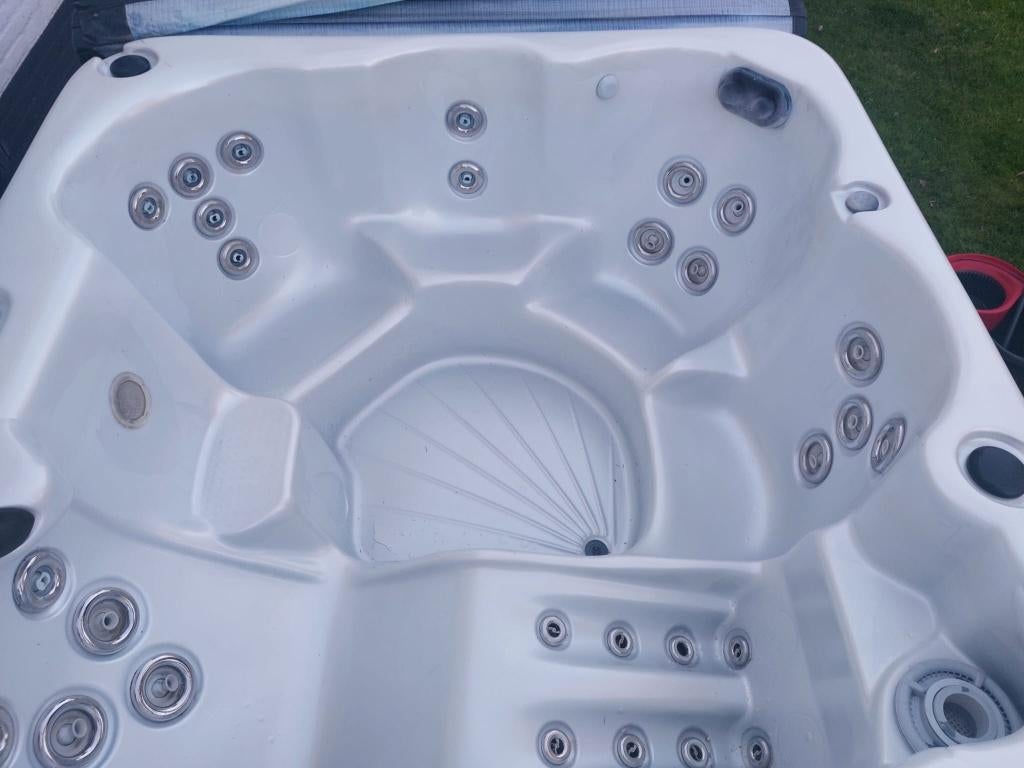 Jacuzzi, Tuin en Terras, Bubbelbaden en Hottubs, Ophalen, Gebruikt, Filter, Vast