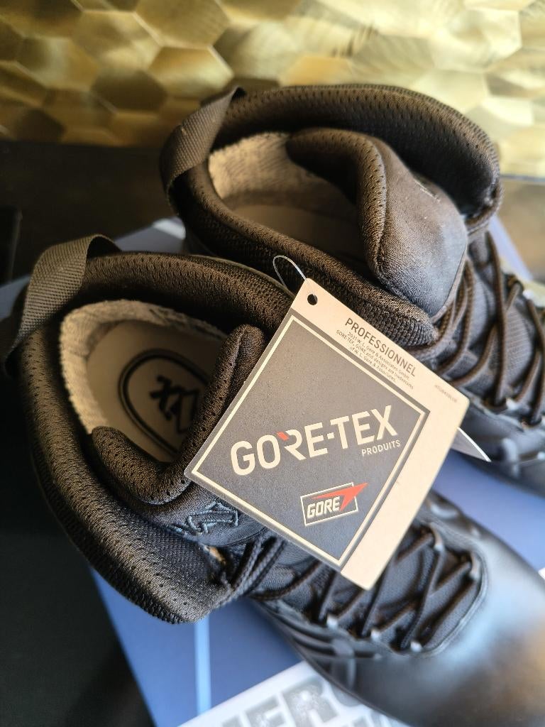 Haix Black Eagle Tactical - maat 43 - Goretex, Nieuw, Ophalen of Verzenden, Wandelschoenen of Bergschoenen, Zwart