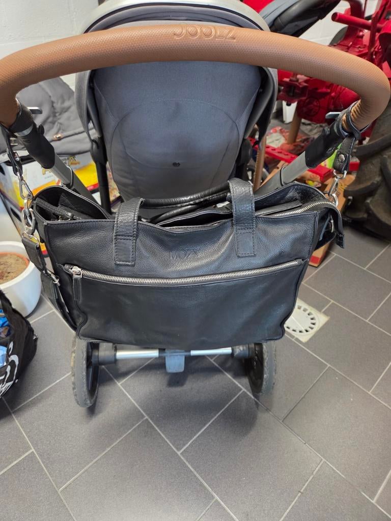 MOZZ Luiertas - Inclusief Verschoningsmat, Kinderen en Baby's, Luiertassen, Ophalen of Verzenden, Zo goed als nieuw, Schoudertas