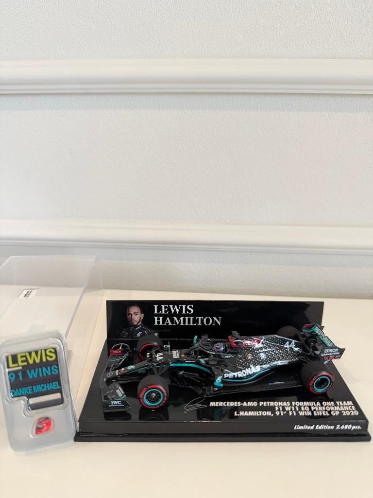 Minichamps 1:43 L. Hamilton Mercedes W11 Eifel GP 91st Win, Ophalen of Verzenden, Nieuw, Auto, MiniChamps