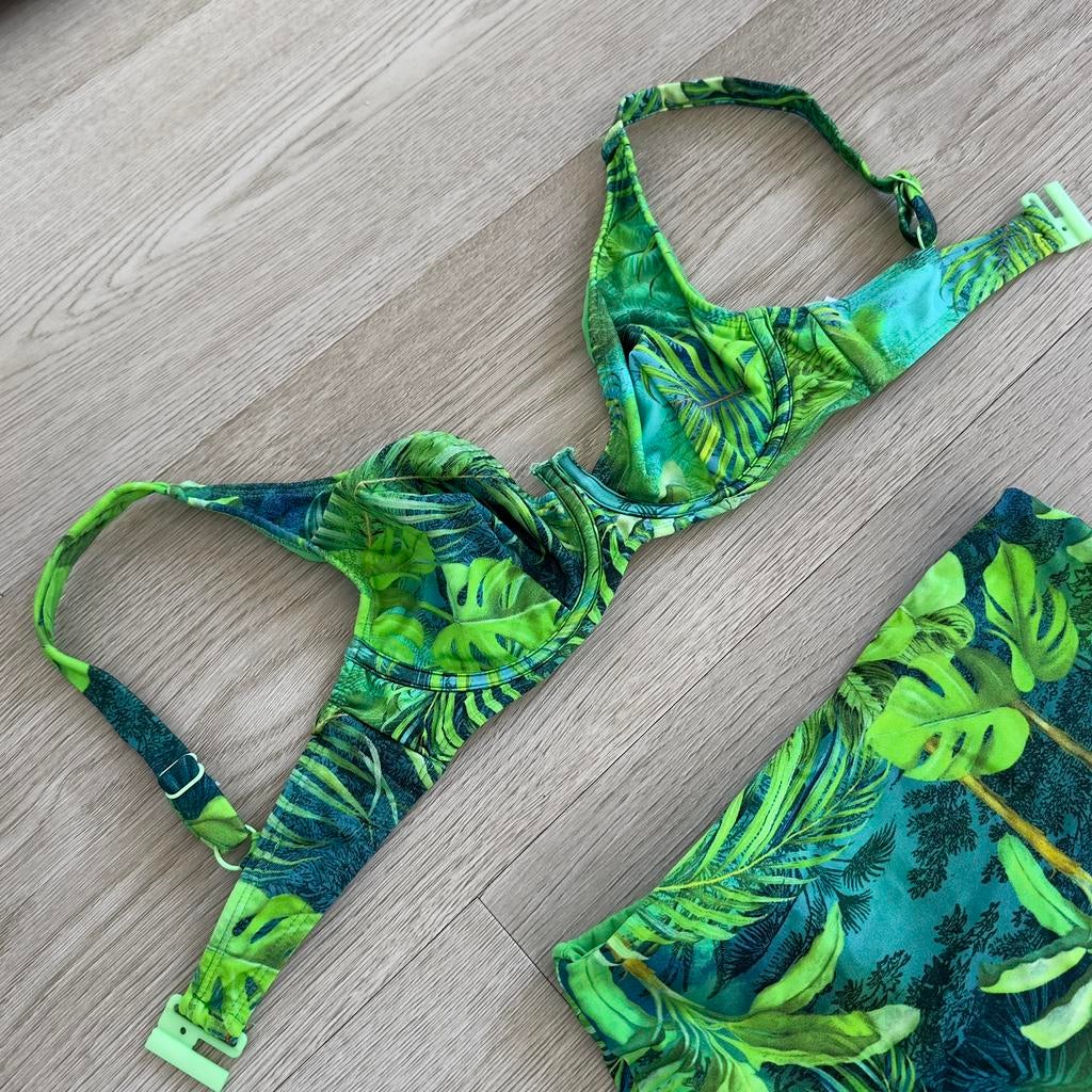 Groene bikini, Kleding | Dames, Badmode en Zwemkleding, Ophalen of Verzenden, Gedragen, Groen, Bikini