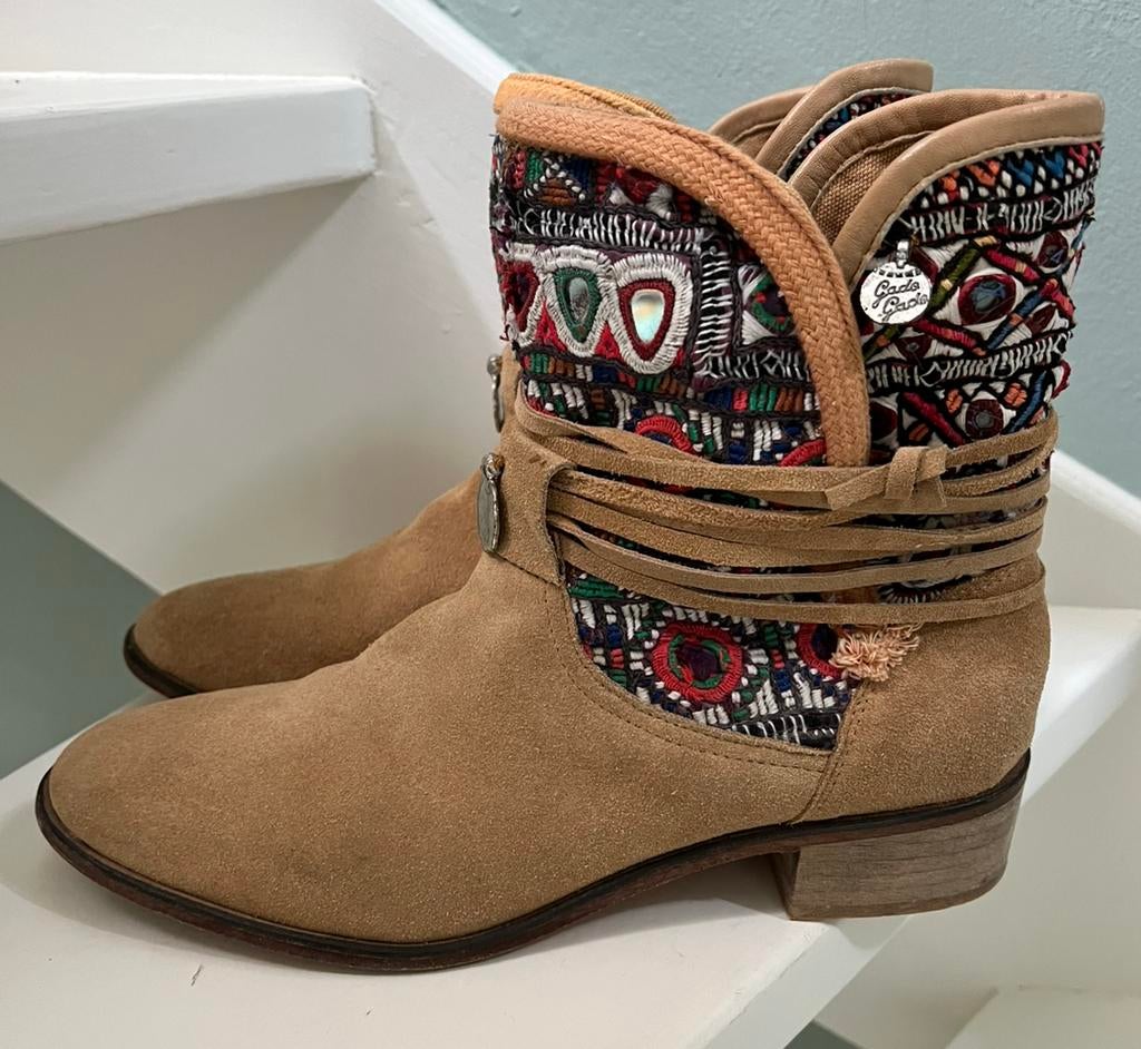 Ibiza boho enkellaarzen maat 41, Kleding | Dames, Schoenen, Beige, Lage of Enkellaarzen, Ophalen of Verzenden, Zo goed als nieuw