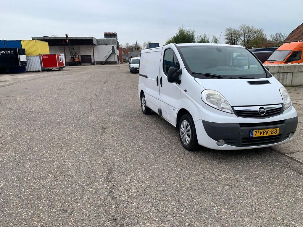 Opel Vivaro 2.0 D 66KW BV 2011, Euro 5, Stof, 1995 cc, 4 cilinders