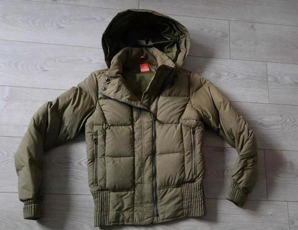 Nike groene winterjas maat s
Capuchon en bontje kunnen eraf., Ophalen of Verzenden, Zo goed als nieuw, Groen